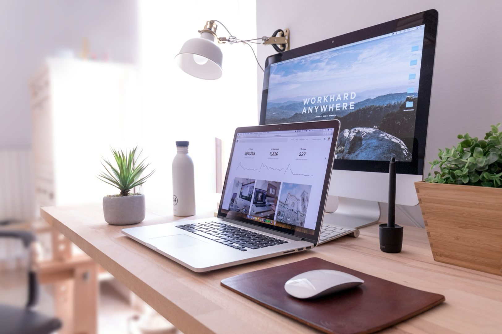 domenico-loia-hGV2TfOh0ns-unsplash-website